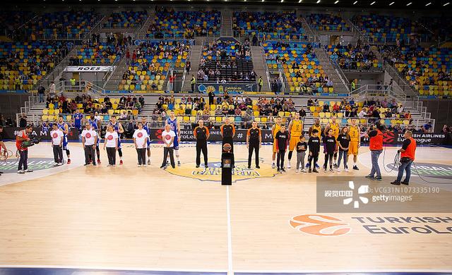 贵州12岁跳水小将全运会出场时做C罗庆祝动作：我喜欢C罗（全运会出场模仿C罗庆祝，贵州12岁跳水小将：我喜欢C罗）