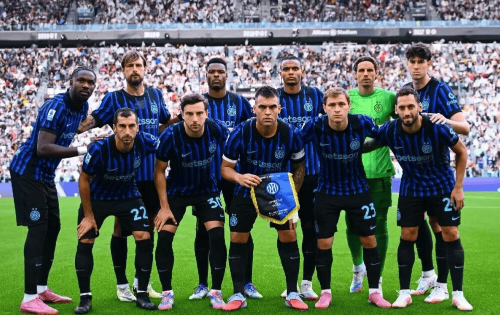 他是901阵型中锋最佳人选，却认为1队友历史最佳，到底有何魔力？（被誉为901阵型最佳中锋，他却力挺这位队友为历史第一，究竟有何魅力？）