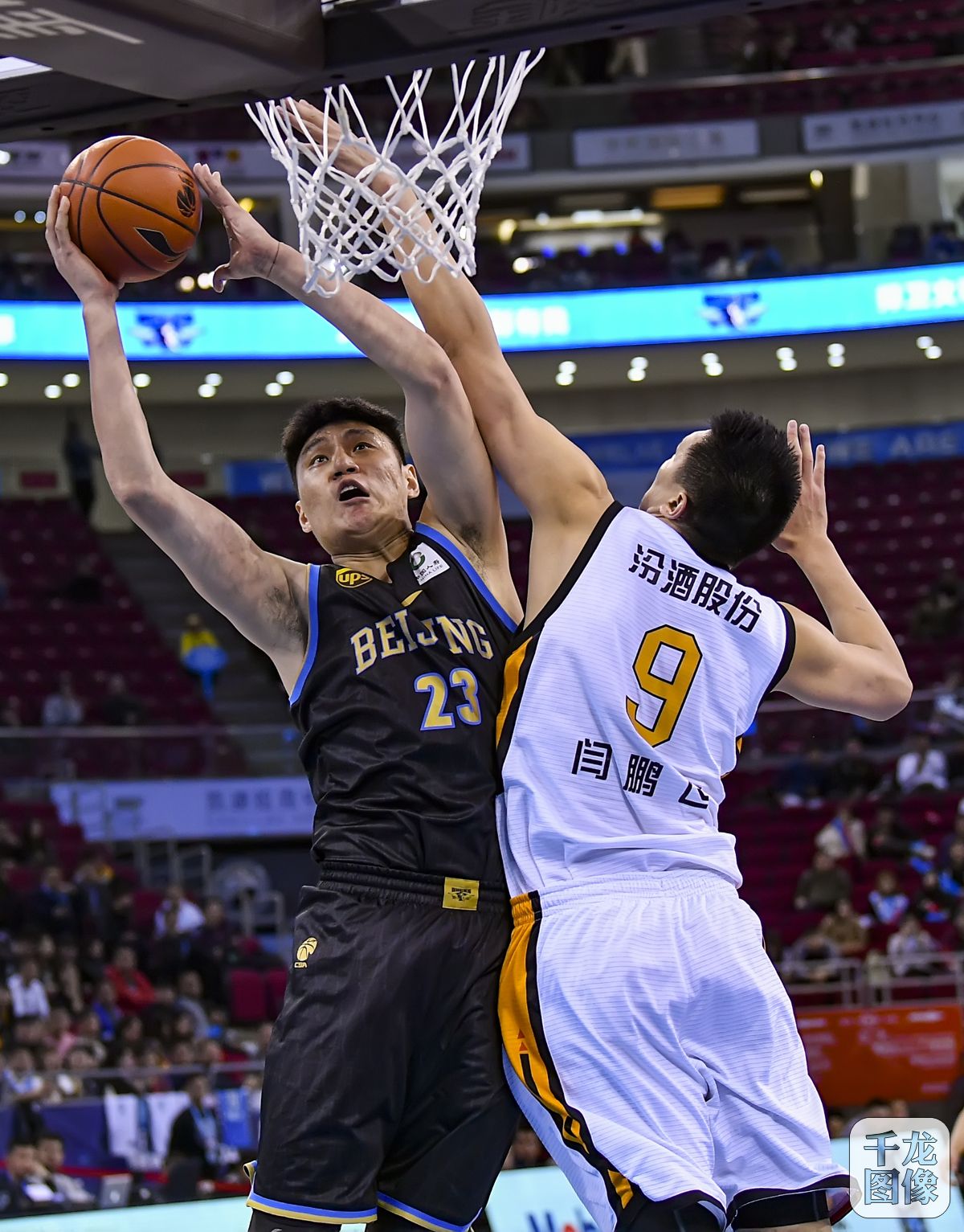 记者：纽卡和桑德兰有意贡多齐，拉齐奥估价2500-3000万欧（记者称纽卡、桑德兰有意引进贡多齐，拉齐奥要价2500万至3000万欧元）