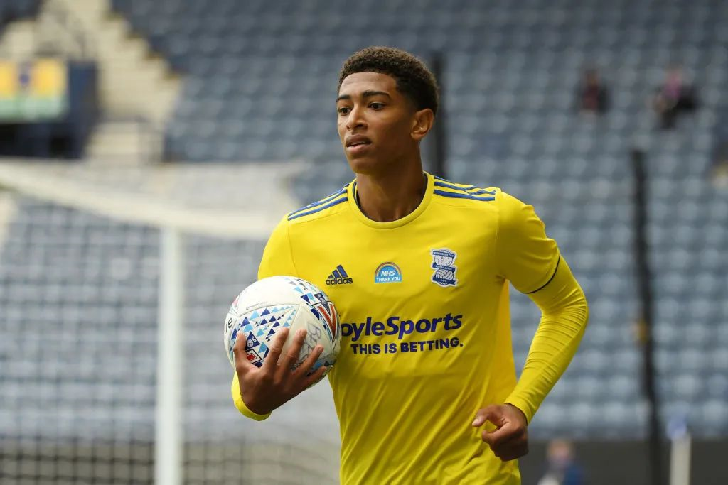 意媒：罗马也在关注维罗纳前锋焦瓦内，加斯佩里尼对他很欣赏