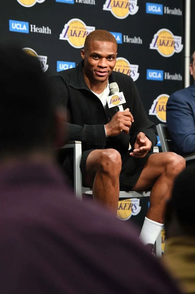 弗赖堡2-1圣保利，马克西米利安-埃格施泰因、铃木唯人破门（弗赖堡2-1力克圣保利：马克西米利安-埃格施泰因、铃木唯人各入一球）