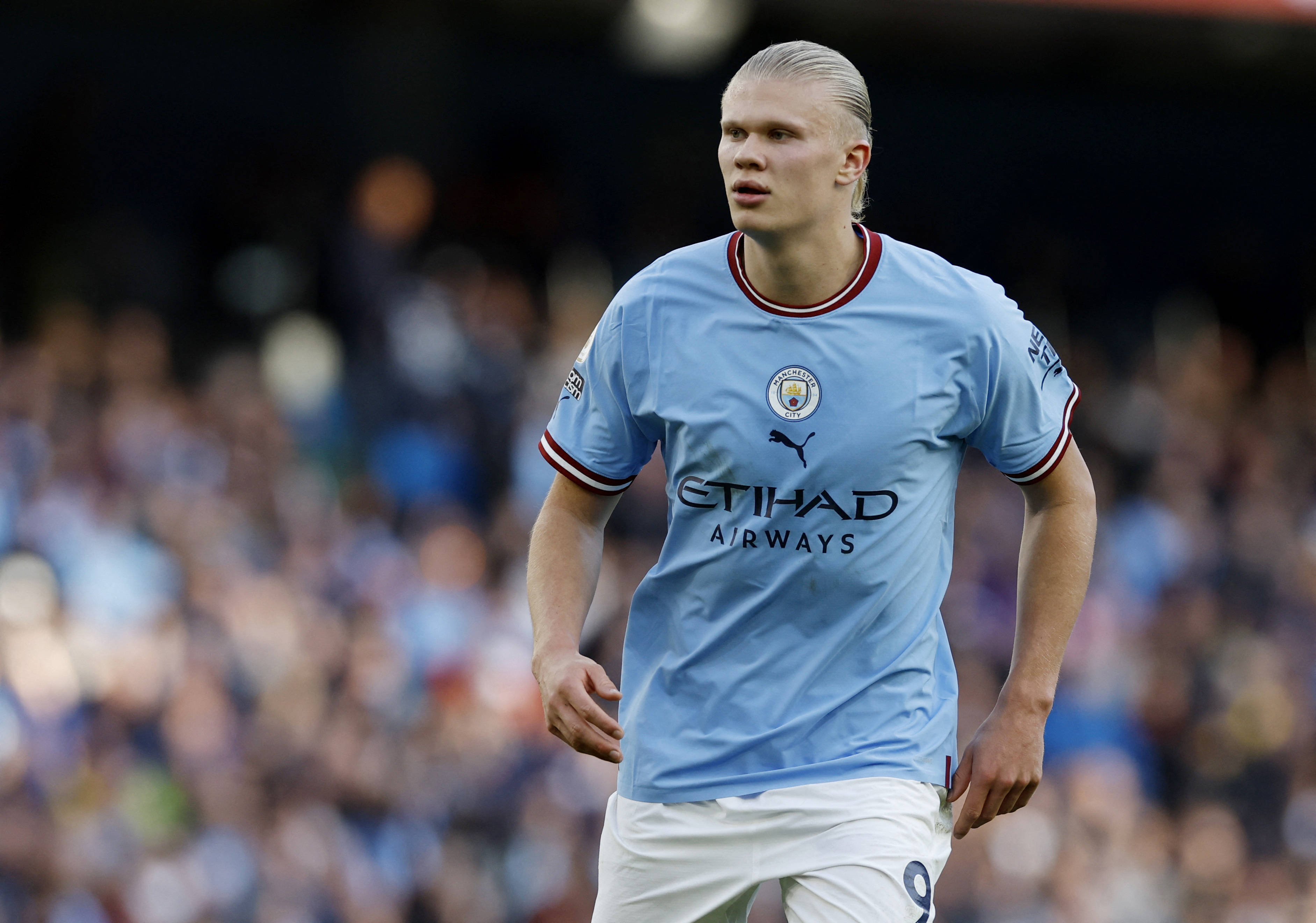 费迪南德：阿森纳不需要埃泽，当然他也可以提升板凳深度（费迪南德：阿森纳不必引进埃泽，但他可增强替补厚度）