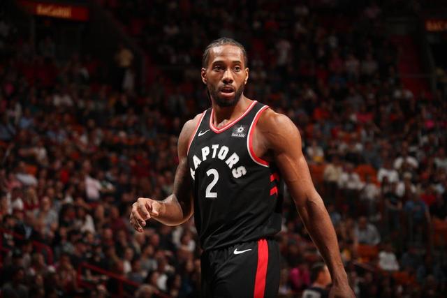 孔蒂：我们的中场只剩洛博特卡和小麦，希望不会再有人受伤（孔蒂：中场仅余洛博特卡与小麦，盼再无伤兵）